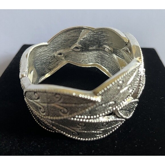 Rhinestone Pewter Leaf Design Hinged Cuff Bracelet 1.5" Wide - Picture 6 of 10